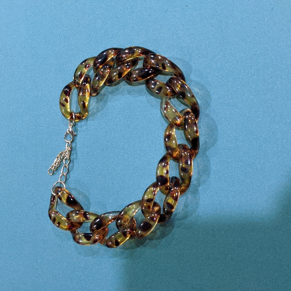 Acrylic Tortoise Chain Necklace